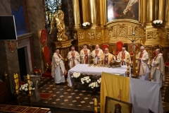 il20251123_950635769_xlarge